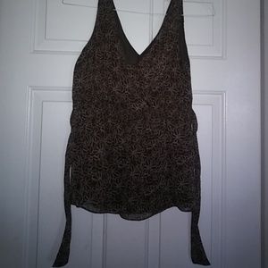 Sleeveless tops